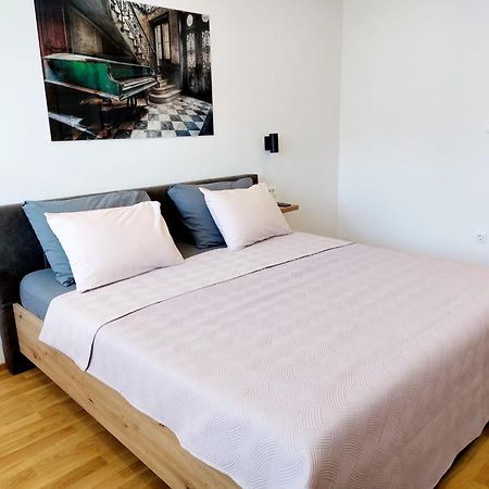 Comfort 2 Bedroom Apartment 10Min Walk From Center And Beach Split Exterior foto